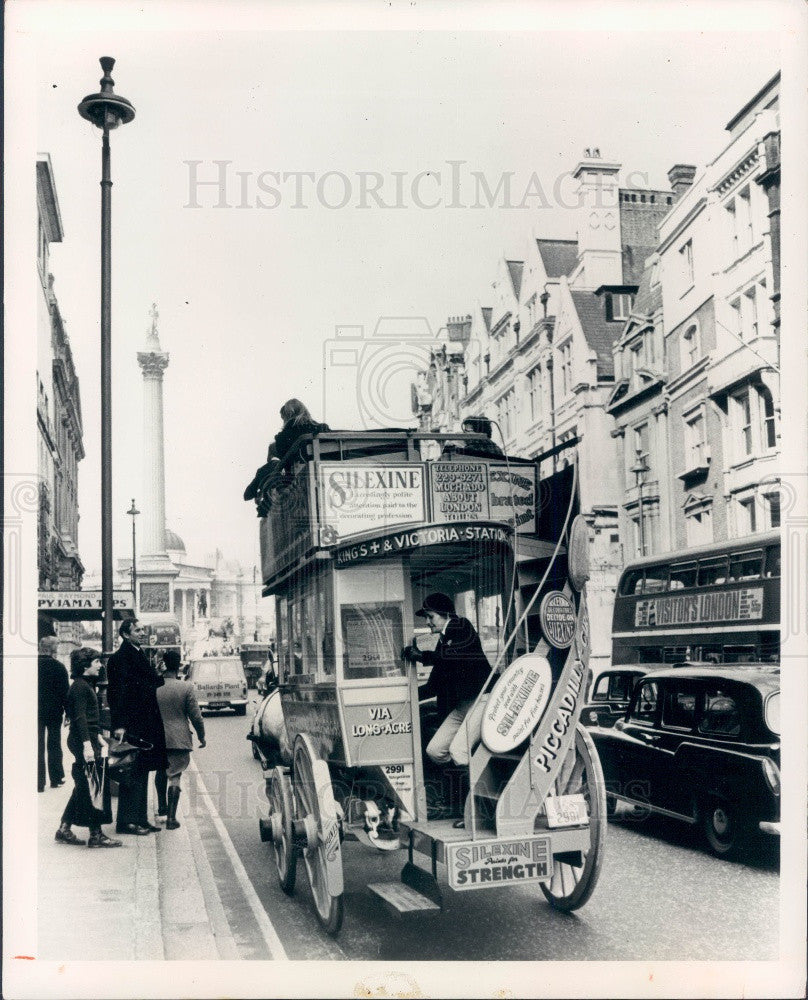 1975 London England Horse-Drawn Omnibus Press Photo - Historic Images