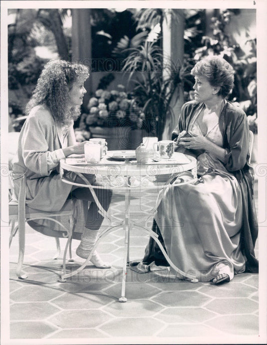 1989 Actors Rue McClanhan/Debra Engle Press Photo - Historic Images