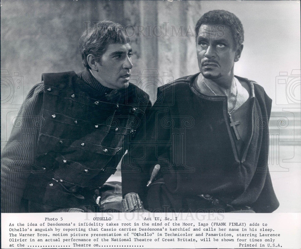 1967 Actors Frank Finlay &amp; Laurence Olivier Press Photo - Historic Images