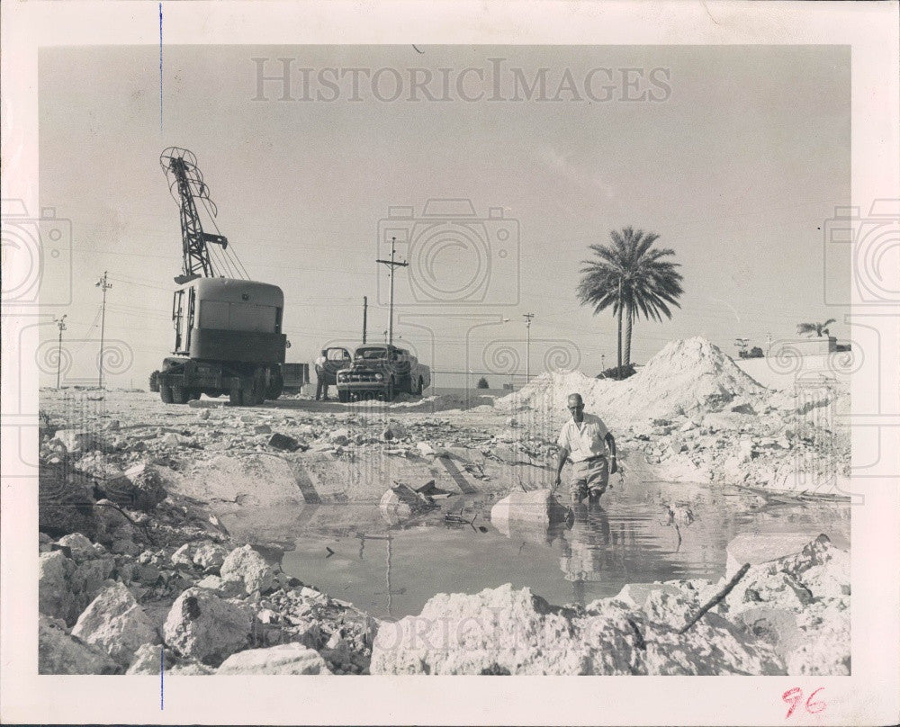 1963 St Petersburg FL Spa Pool Demolition Press Photo - Historic Images