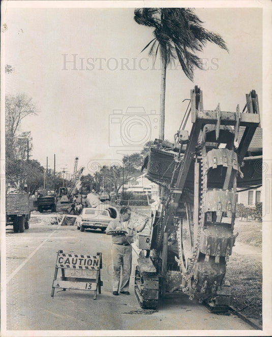1966 St Petersburg Florida 22nd Ave N Storm Sewer Digging Machine Press Photo - Historic Images