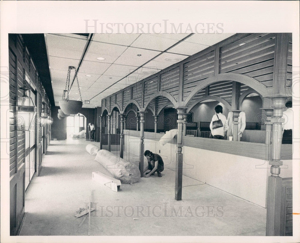 1972 St. Petersburg FL Pier Place Front Porch Restaurant Press Photo - Historic Images