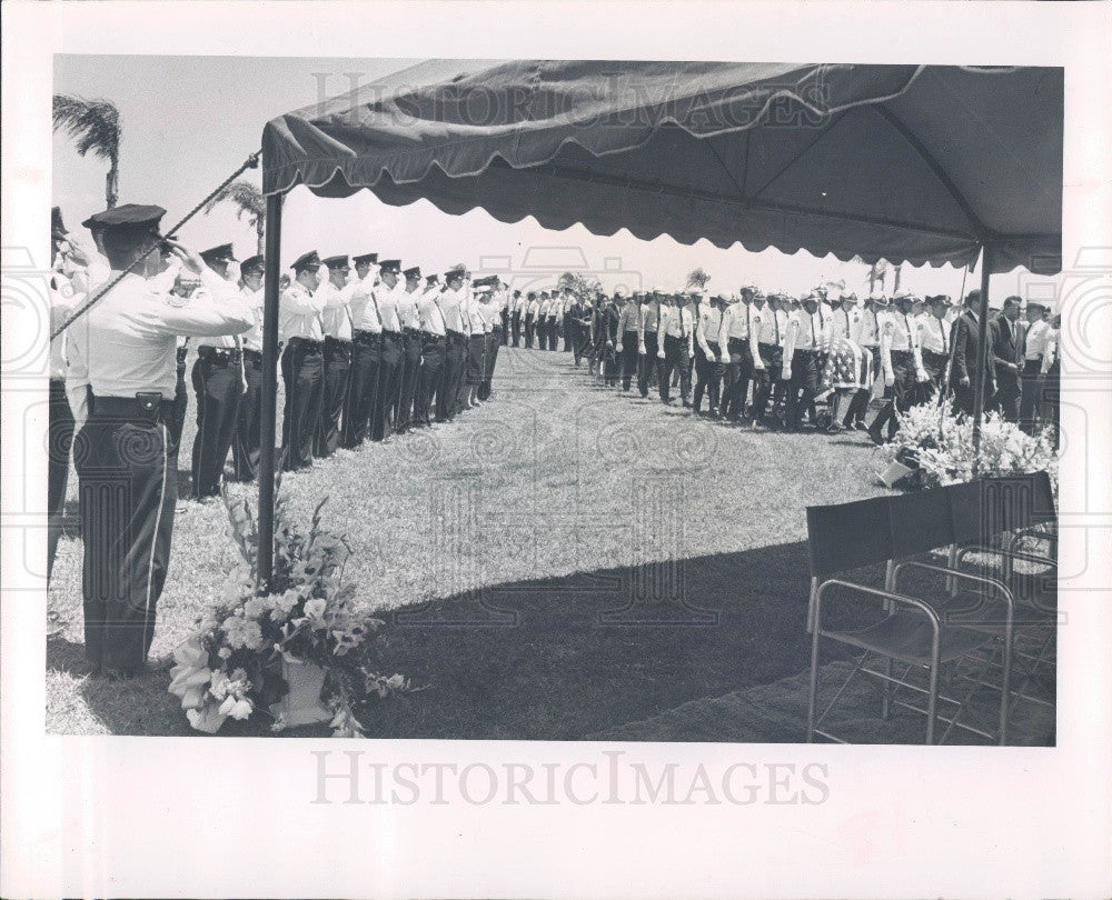 1964 St. Petersburg FL Patrolman James Krupp Funeral Press Photo - Historic Images