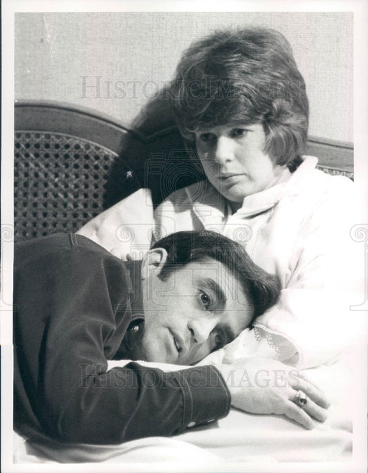 1974 TV Show Police Story Actors Kim Darby & Cliff Gorman Press Photo - Historic Images