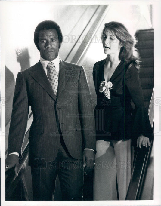 1973 TV Show Police Story Actors Elizabeth Ashley & Fred Williamson Press Photo - Historic Images