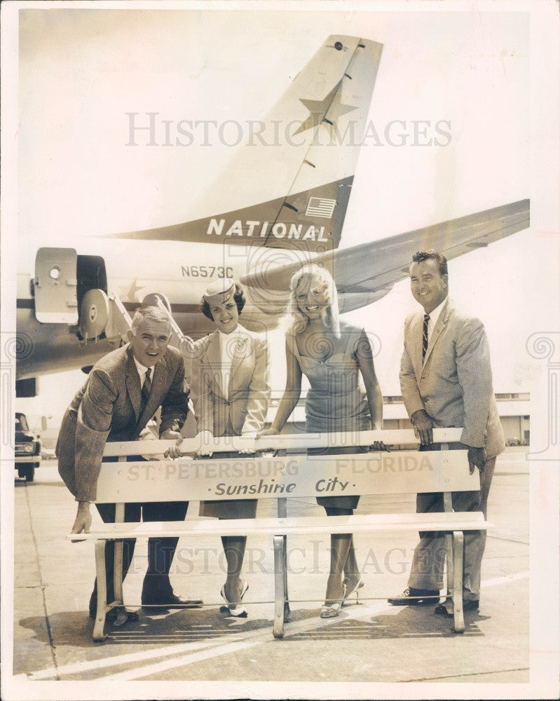 1981 St Petersburg Florida Green Bench in California Press Photo - Historic Images