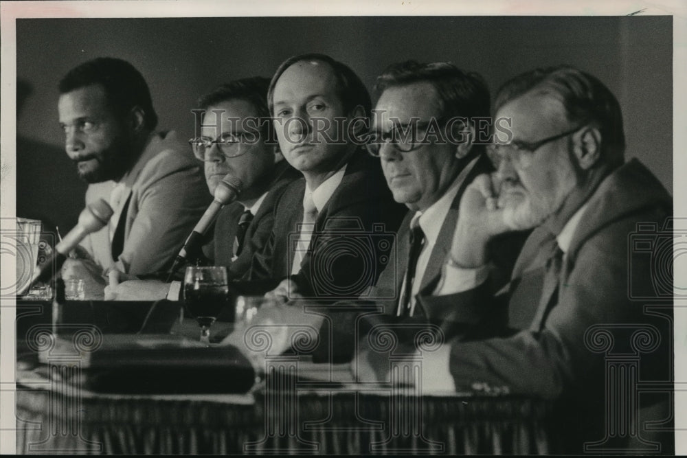 1986, Alabama-Members of Democrat board meeting at the Hyatt House. - Historic Images