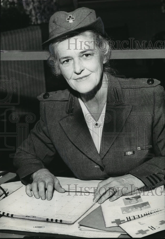 1960 Press Photo Alabama-Mrs. William Bailey Jr.-Red Cross worker. - abna02153 - Historic Images