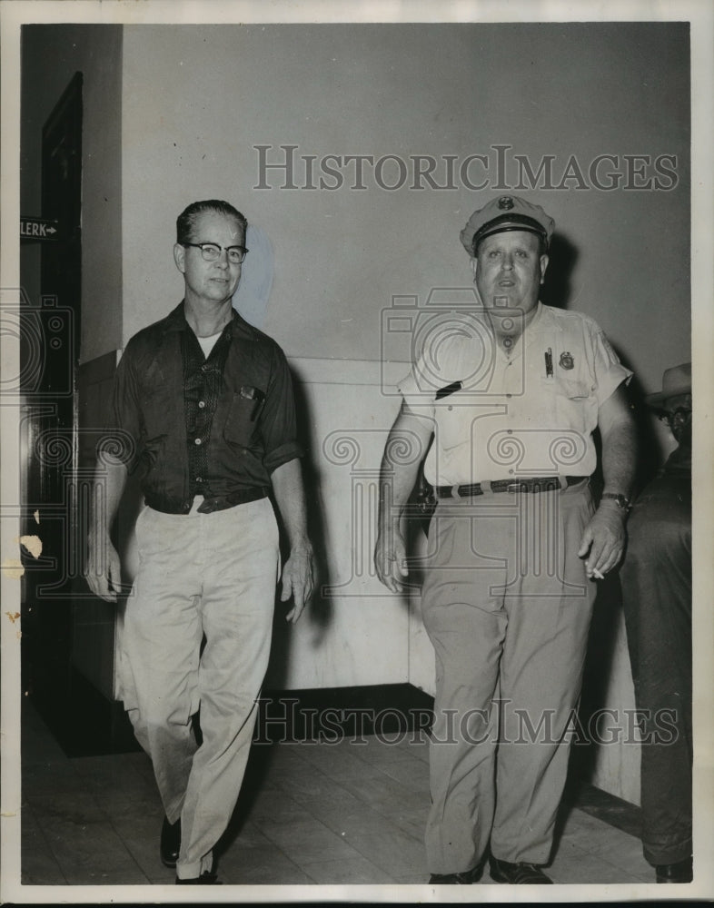 1959, D.E. Ainsworth, Alleged Criminal in Alabama - abna03818 - Historic Images