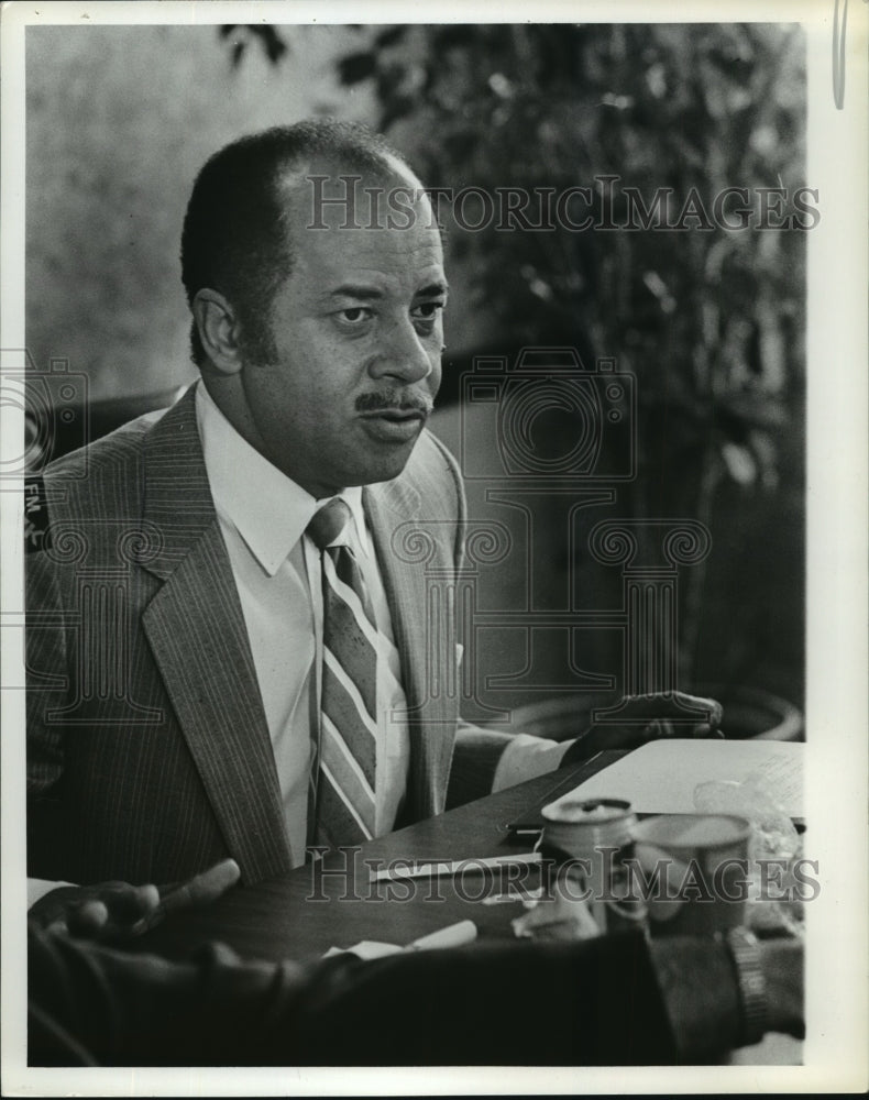 1981, Alabama-Birmingham Mayor Richard Arrington. - abna04185 - Historic Images