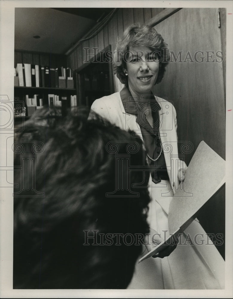 1989 Press Photo Dr. Ruth Ash, Tarrant, Alabama School Superintendent Applicant - Historic Images