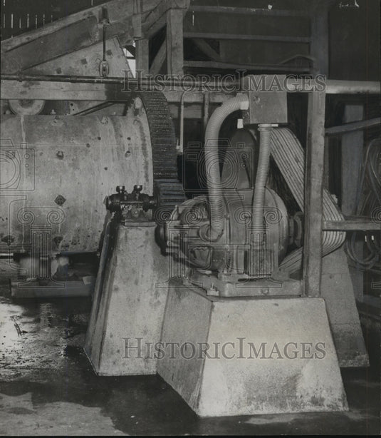 1949, Graphite Grinding Machine, Ashland, Alabama - abna05180 - Historic Images