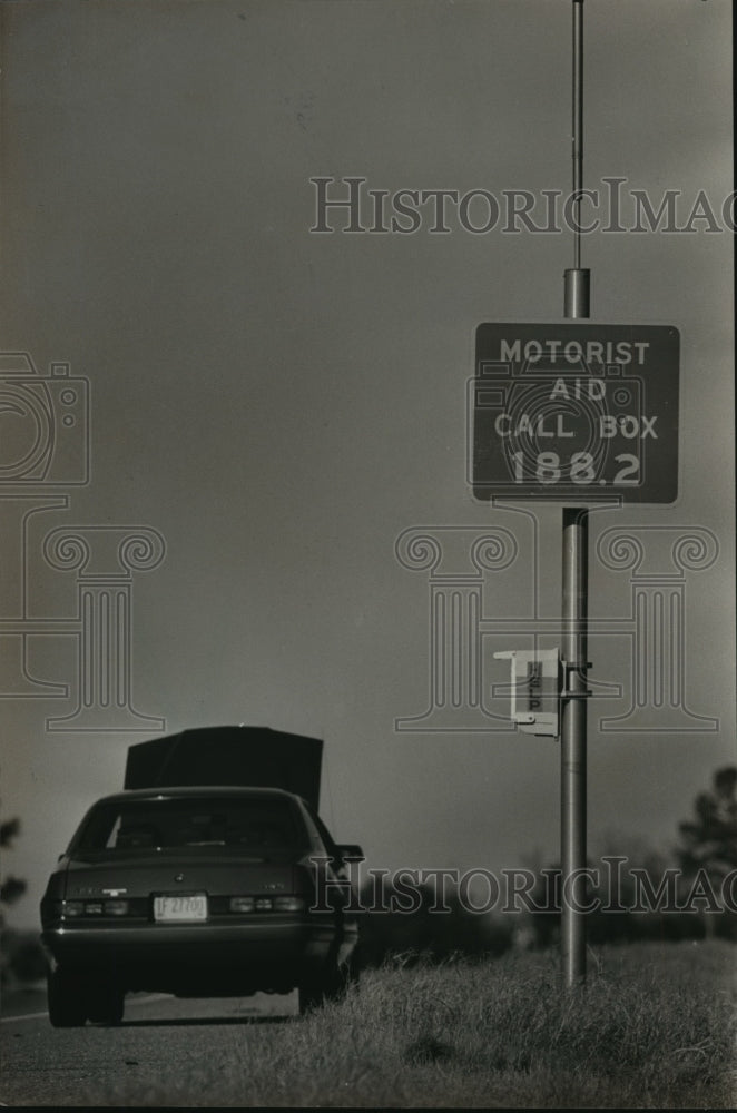 1984 Press Photo Alabama Highway Motorist Aid Call Boxes - abna05342 - Historic Images