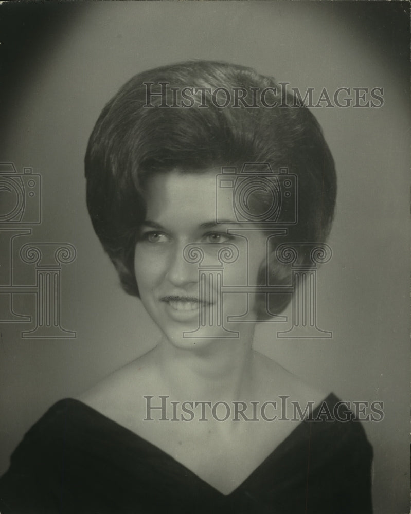 1965 Press Photo Miss Alabama contestant, Charlotte McGuire of Birmingham. - Historic Images