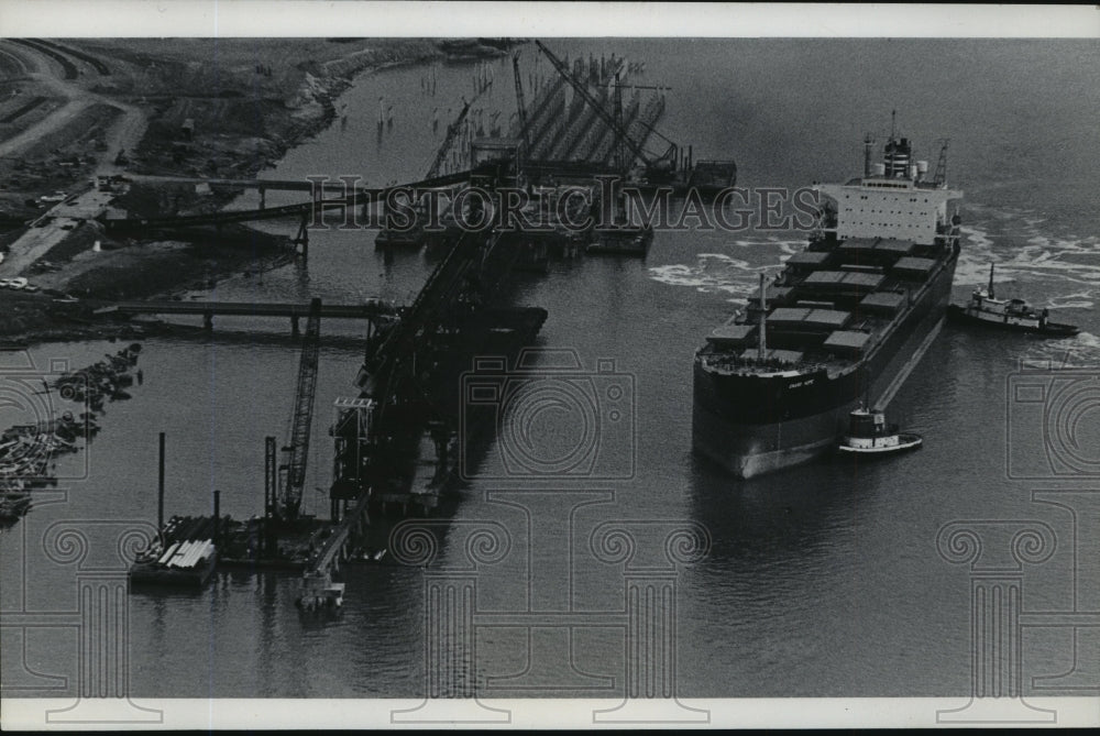 1982 Press Photo Expansion at McDuffie Island Coal Terminal, Mobile, Alabama - Historic Images