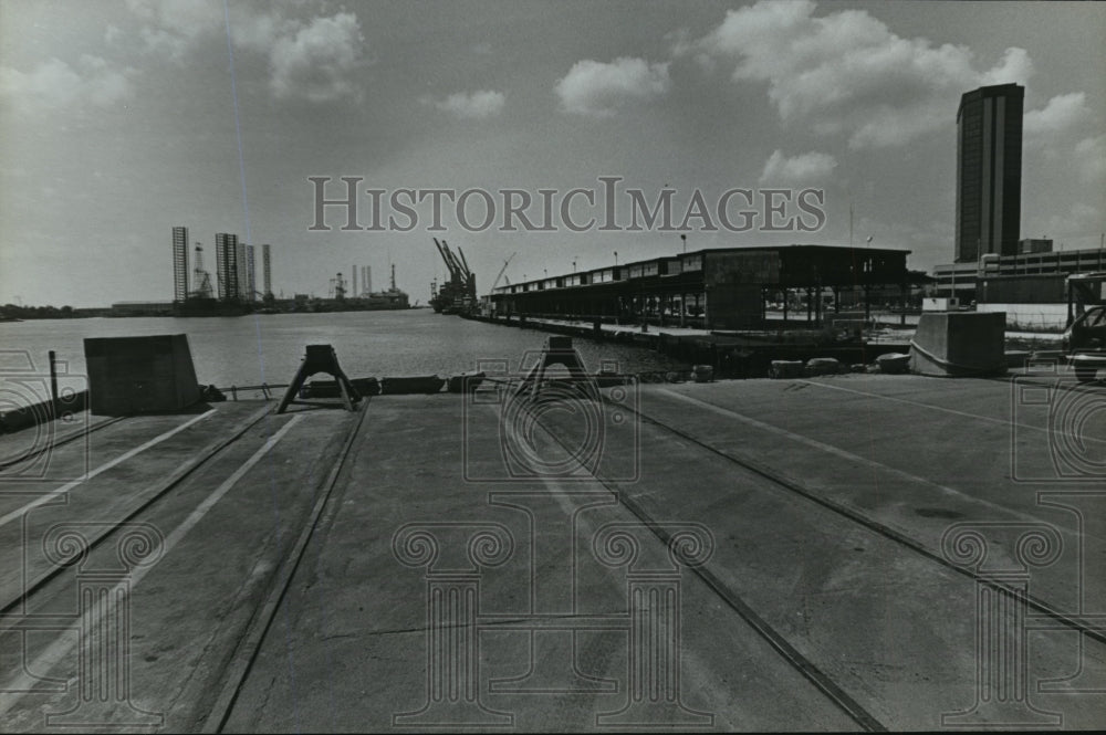 1989 Press Photo Alabama State Docks Banana Wharf, Mobile, Alabama - abna05717 - Historic Images