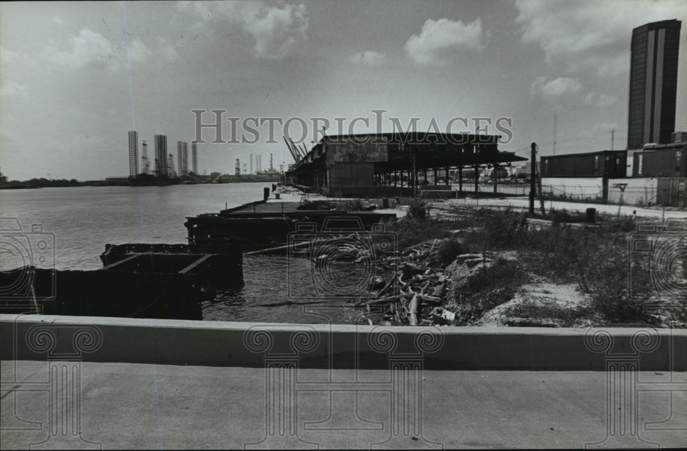 1989 Press Photo Alabama State Docks-Banana Wharf. - abna05723 - Historic Images