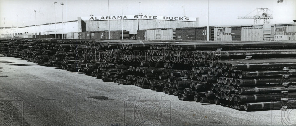 1991 Press Photo Alabama State Docks&#39; material waiting for shipment. - abna05730 - Historic Images