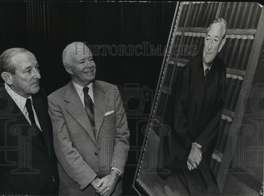 1973, Alabama-Retiring Judges examine newly unveiled portrait. - Historic Images