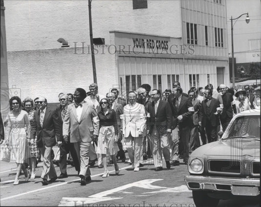 1977 Alabama-Birmingham's Red Cross workers stroll past building.-Historic Images