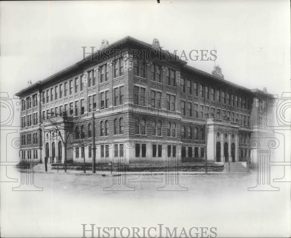 1961 Press Photo Birmingham High School in Birmingham, Alabama - abna05782 - Historic Images