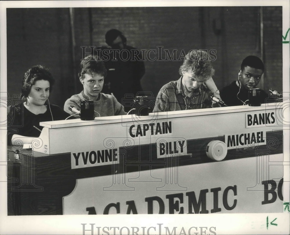 1987 Press Photo Banks Team at Birmingham, Alabama Academic Bowl - abna05785 - Historic Images