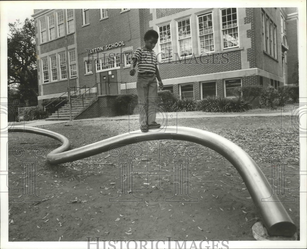 1981 Press Photo Goriano Delestine Balances on Beam, Elyton School, Birmingham - Historic Images