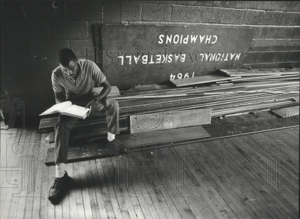 1964 Press Photo Alabama-Birmingham's Parker High senior, Jerome E. Cottingham. - Historic Images