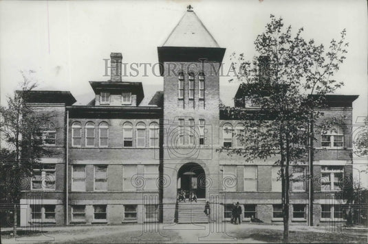 1961, Alabama-Munger Hall on old Birmingham Southern College site. - Historic Images