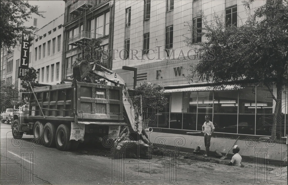 1988 Press Photo Alabama-Birmingham construction on 19th St. and 3rd Ave. North - Historic Images