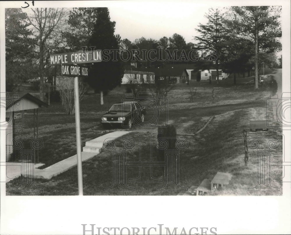 1987 Press Photo Alabama-Birmingham&#39;s Oak Grove Highlands Road hopes for repairs - Historic Images