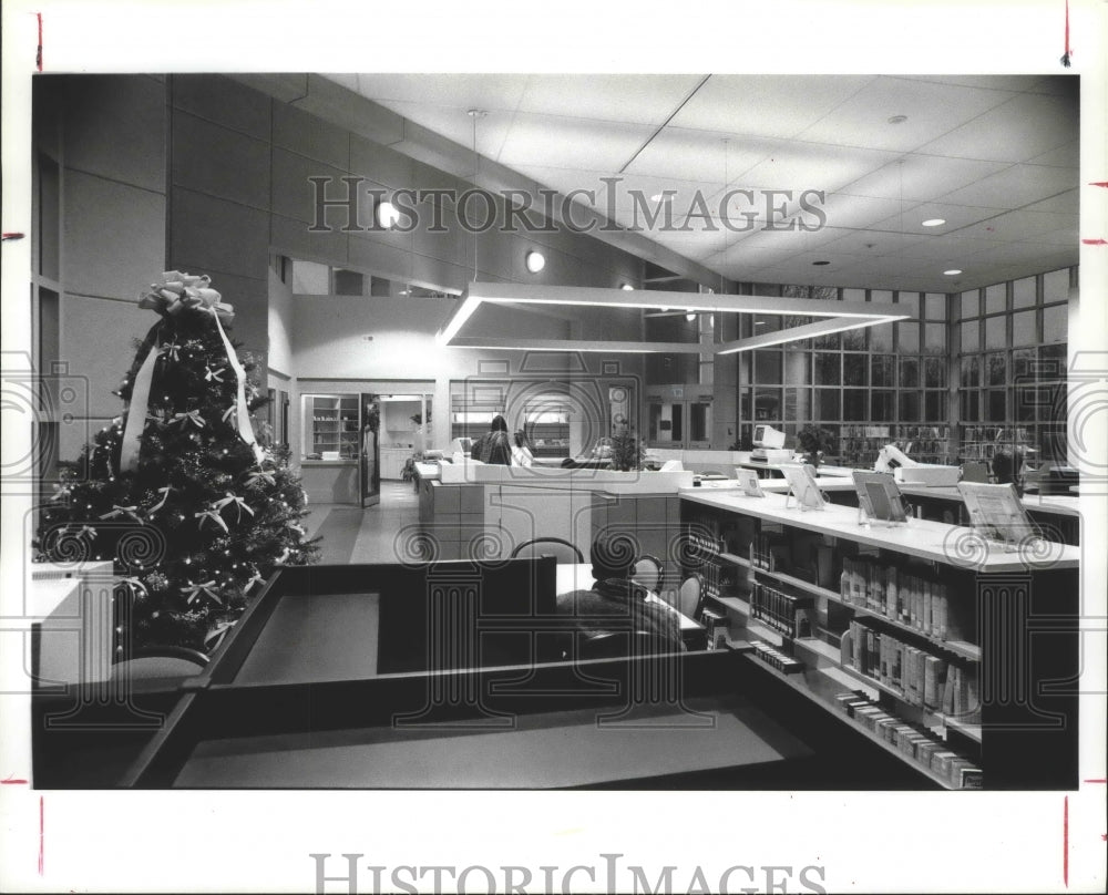 1993 Press Photo Alabama-Birmingham Public library Pratt City branch interior. - Historic Images