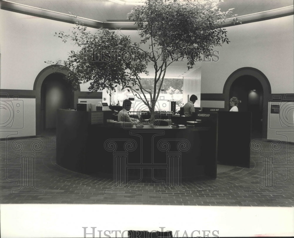 1982 Press Photo Alabama-Birmingham-Springville Road Regional library interior. - Historic Images