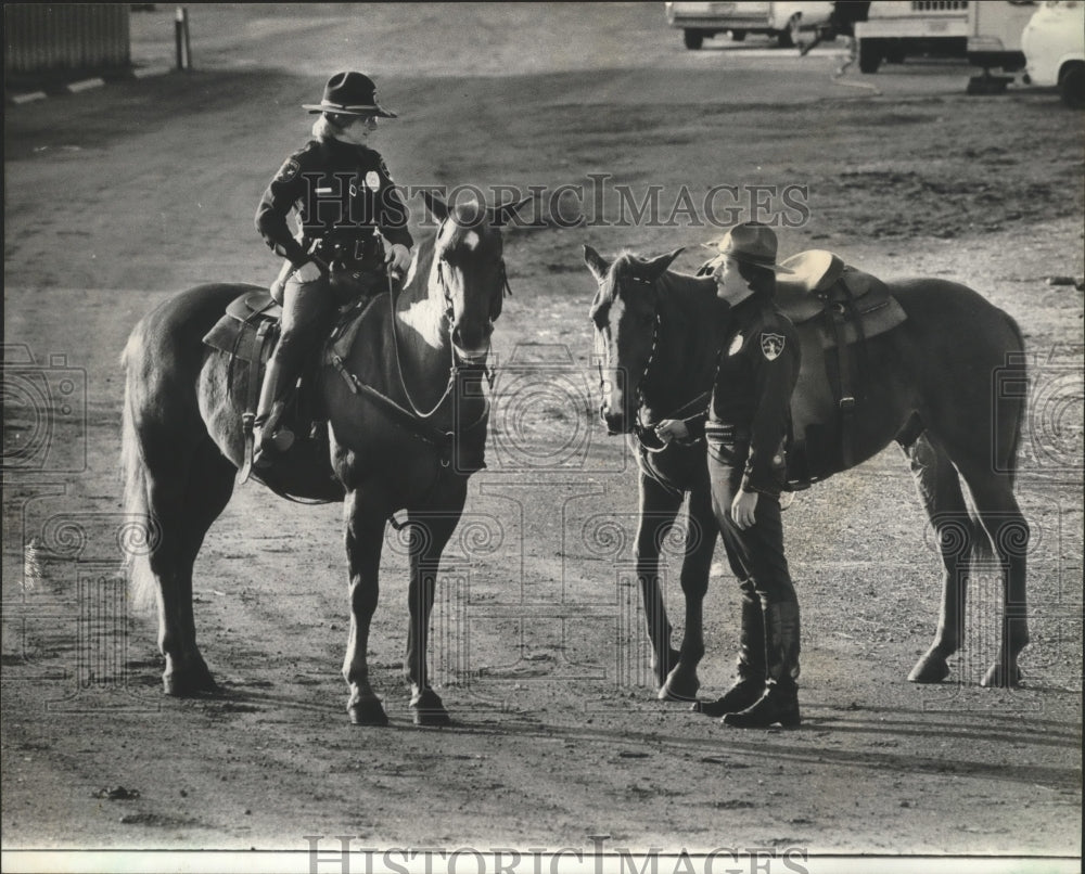 1983 Press Photo Alabama-Birmingham Police Officers Larry Sloan and Teri Lott. - Historic Images