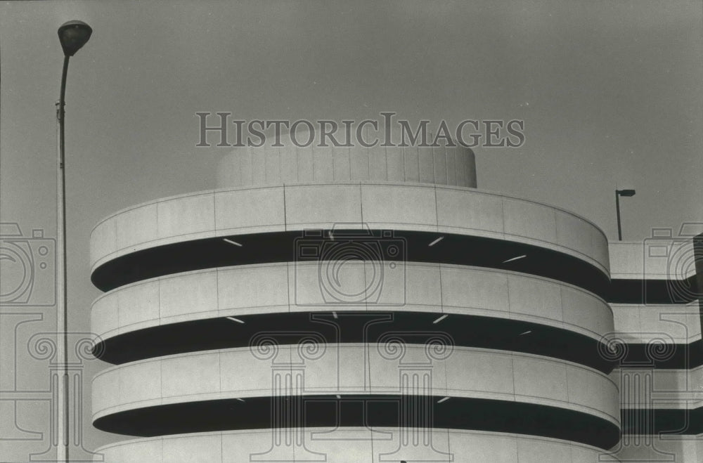 1982 Press Photo University of Alabama Birmingham Medical Center parking decks. - Historic Images