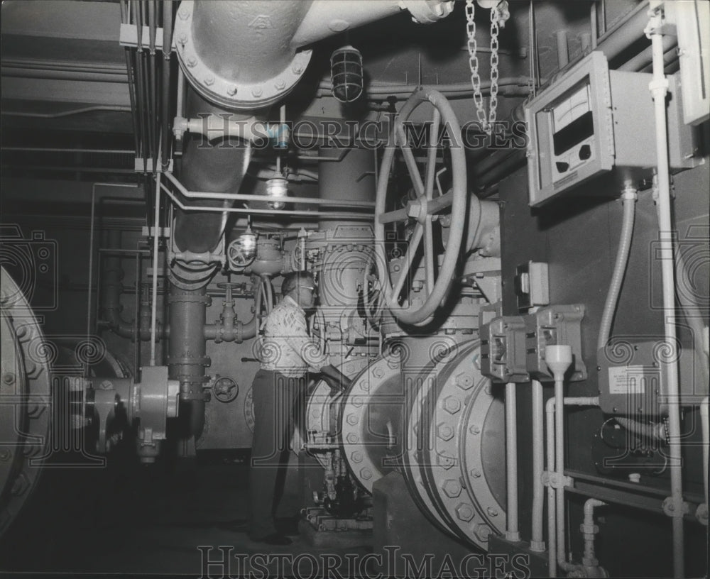 1978 Press Photo Alabama-Birmingham&#39;s Water Works Carson plant pipeline worker. - Historic Images