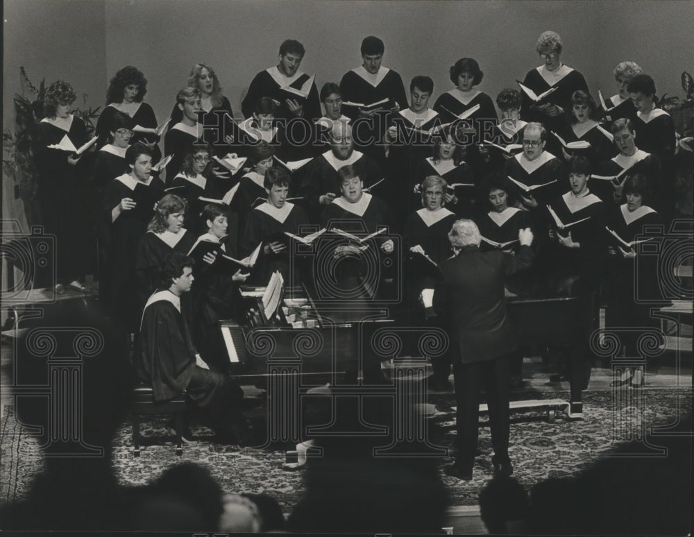 1984 Press Photo Birmingham-Southern College&#39;s Choir Rehearses, Alabama - Historic Images