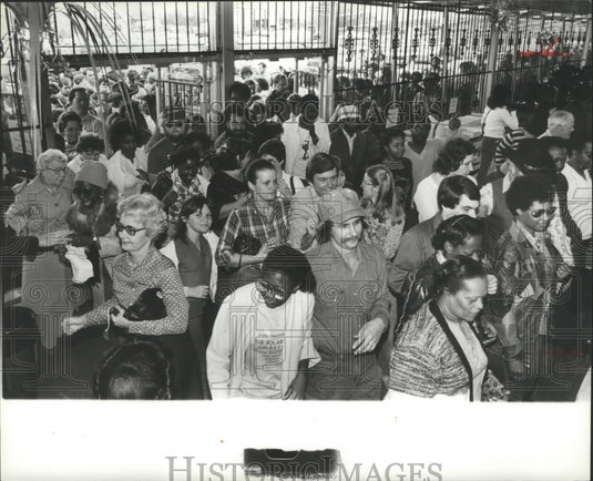 1981 Press Photo Tillman-Levinson Shoppers Day After Thanksgiving, Birmingham - Historic Images