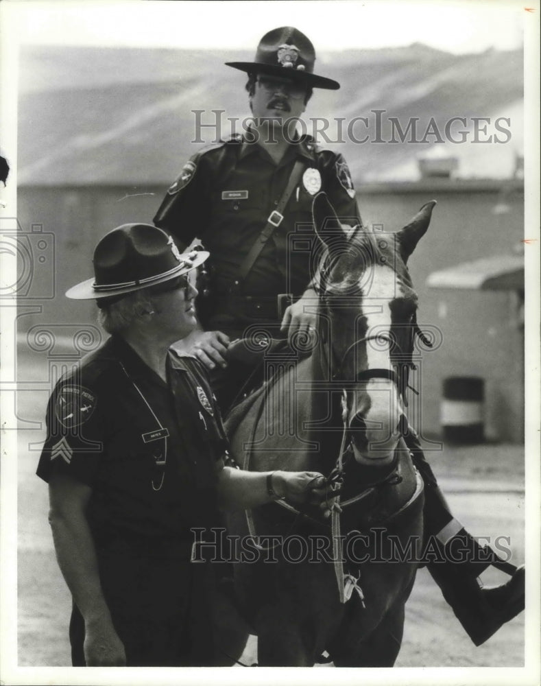 1984 Press Photo Alabama-Birmingham Police Department Mounted Patrol Officers. - Historic Images