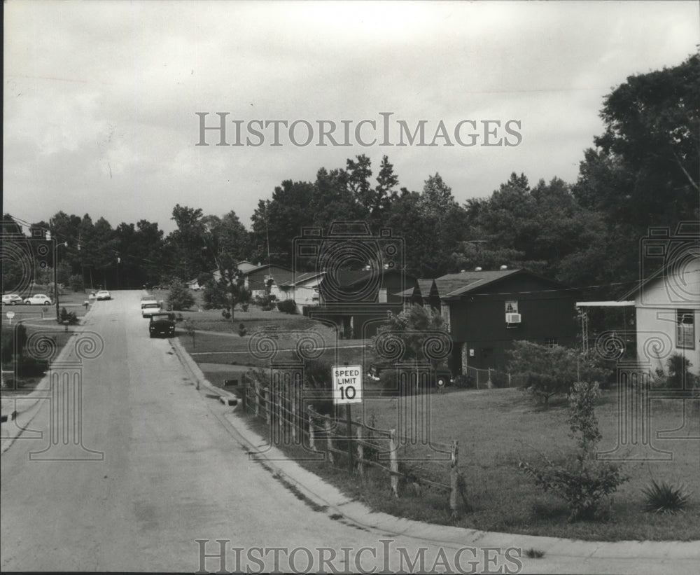 1980 Press Photo Alabama-View of Sandbrook Circle and Cherry Avenue in Brookside - Historic Images