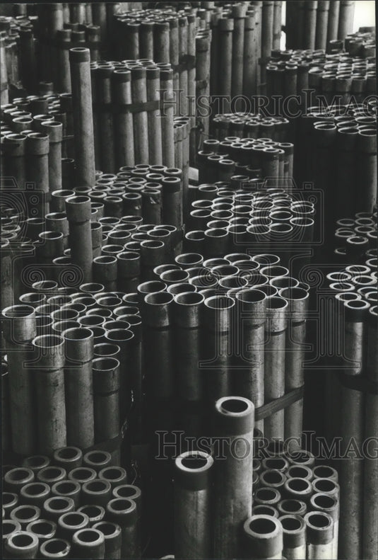 1988 Press Photo Tubing Cargo at Alabama State Docks in Mobile - abna06911 - Historic Images