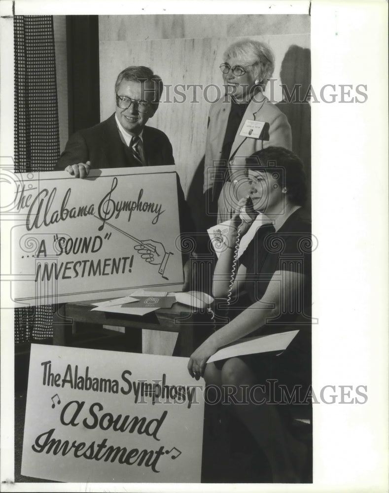 1982 Press Photo Alabama Symphony Workers Gear Up for Fund Drive - abna06941 - Historic Images