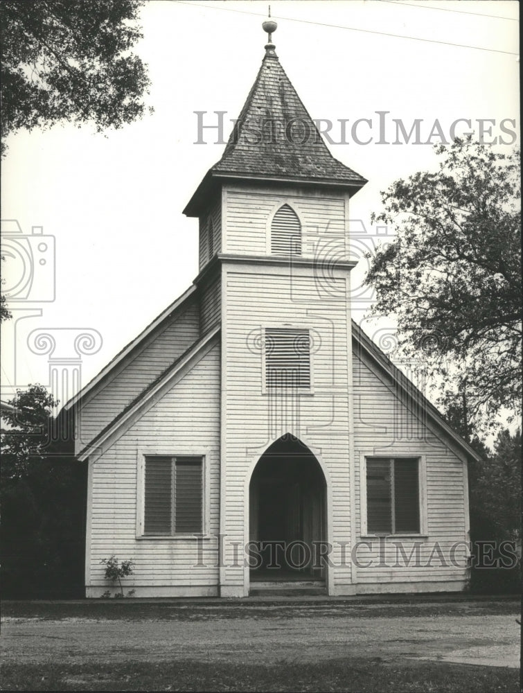 1978 Church to Fly to New Site in Blakeley, Alabama-Historic Images