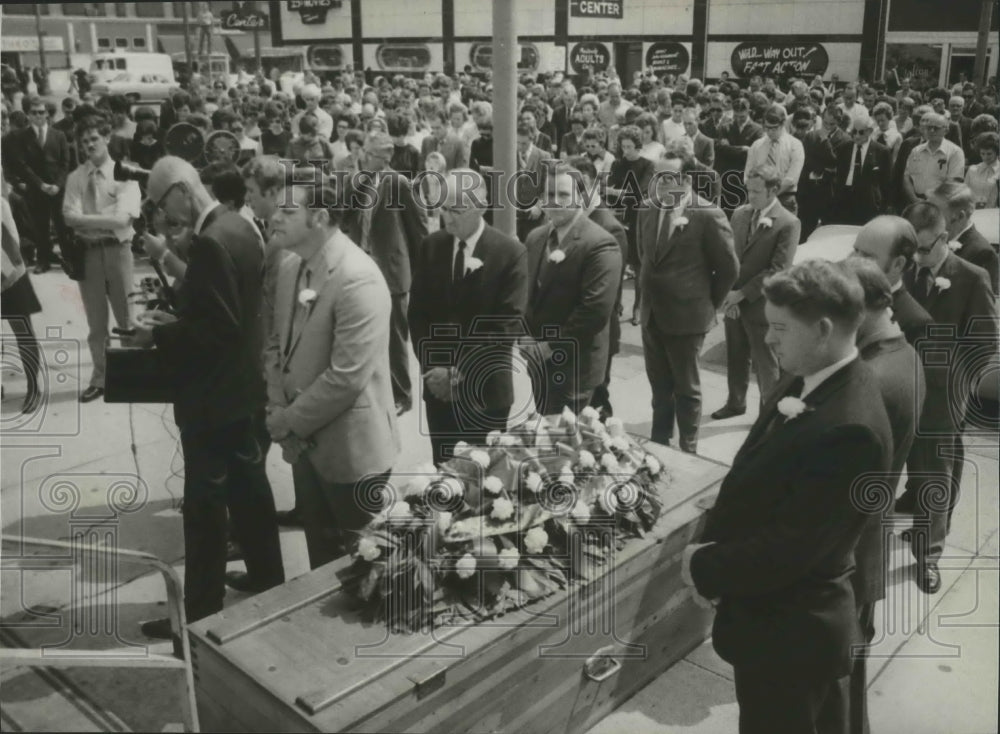 1971, Alabama-Pleasant Grove parents hold mock funeral demonstration. - Historic Images