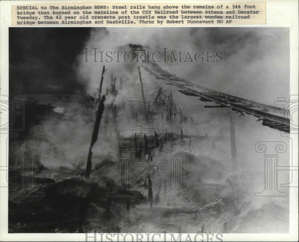 1987 Press Photo Alabama-Remains of burned bridge between Athens and Decatur. - Historic Images