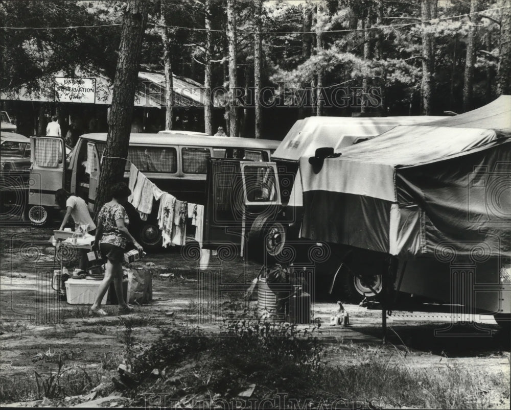 1979 Press Photo Alabama campers at Rickwood Caverns area. - abna07313 - Historic Images