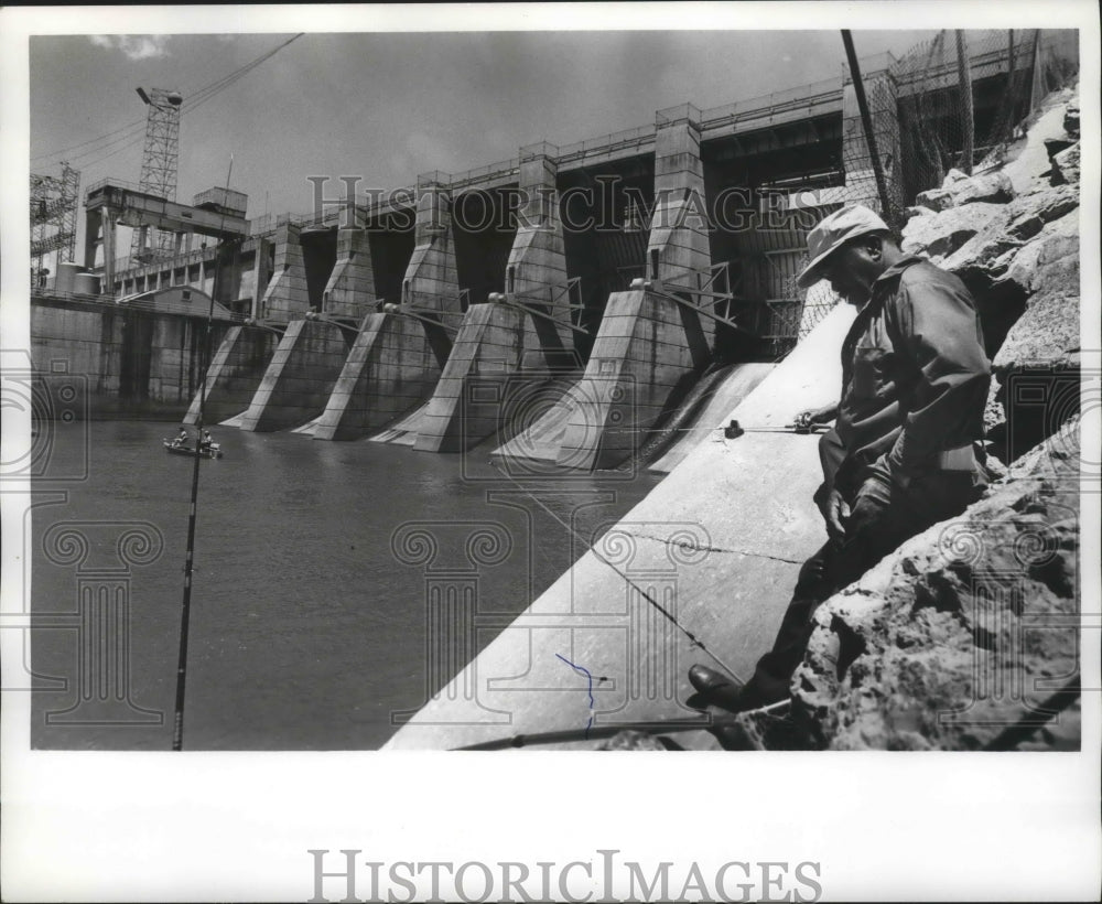 1978 Fishing near the Logan-Martin Dam in Alabama-Historic Images