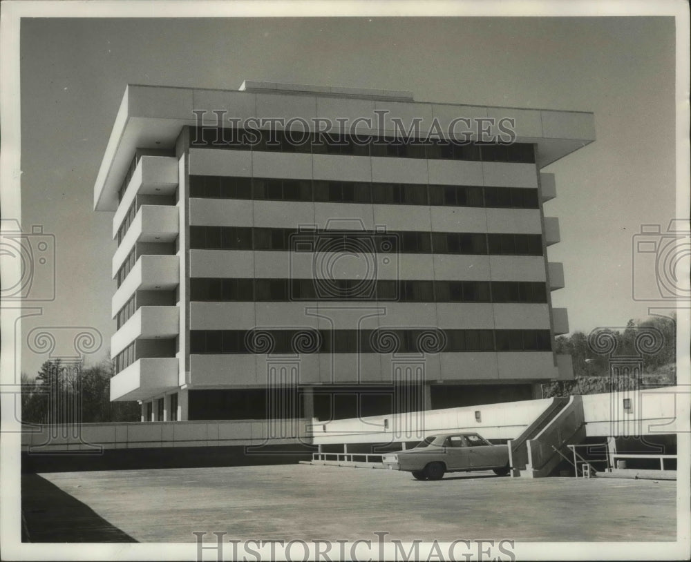 1971, Baptist Medical Center Moffitt School of Nursing, Birmingham - Historic Images