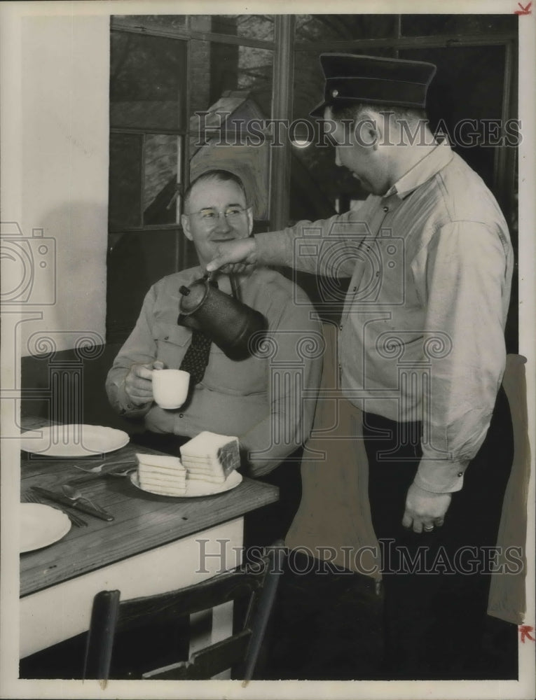 1948, Alabama-Birmingham City Fire Department do their own cooking. - Historic Images