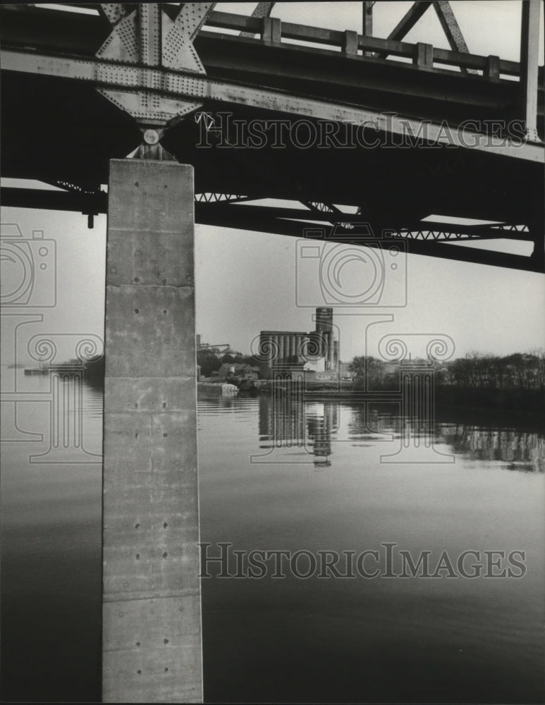 1979 Press Photo Alabama-Decatur&#39;s Keller Bridge over the Tennessee River. - Historic Images